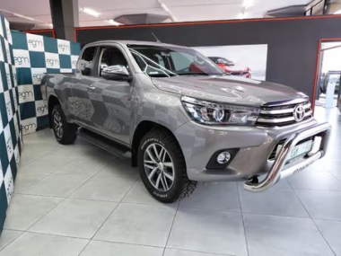 17764Toyota Hilux001-1-th.jpg